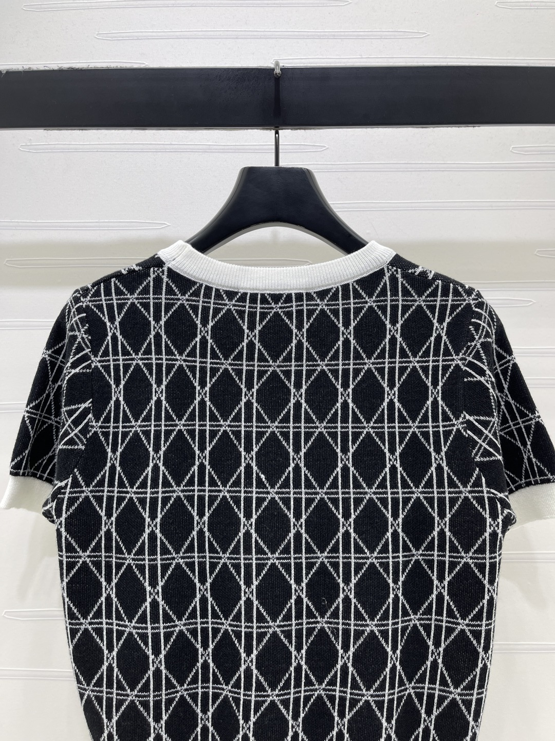 Women's short sleeves